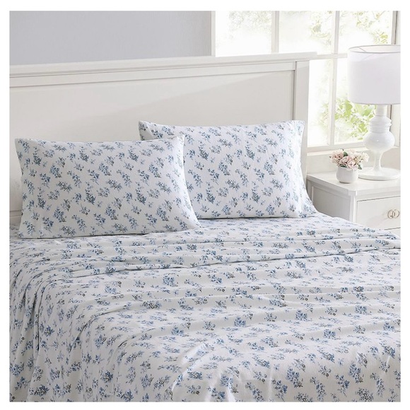 Laura Ashley Flannel Sheet Set - Picture 2 of 4